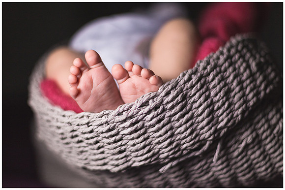 Yasma-Newborn-Photos_02